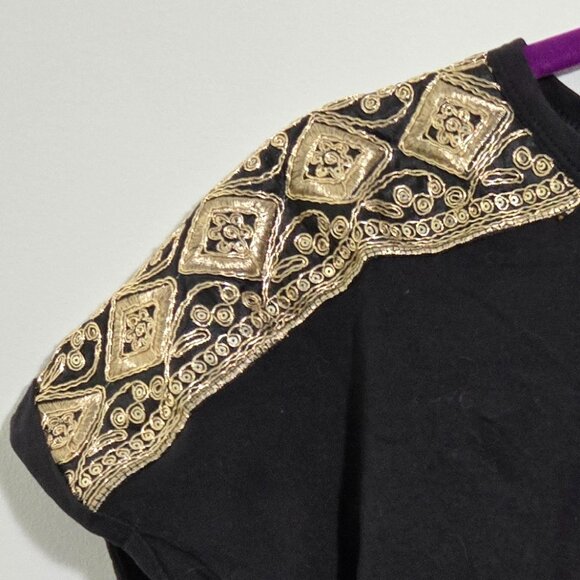 Black with gold designs shirt size L - Picture 4 of 4